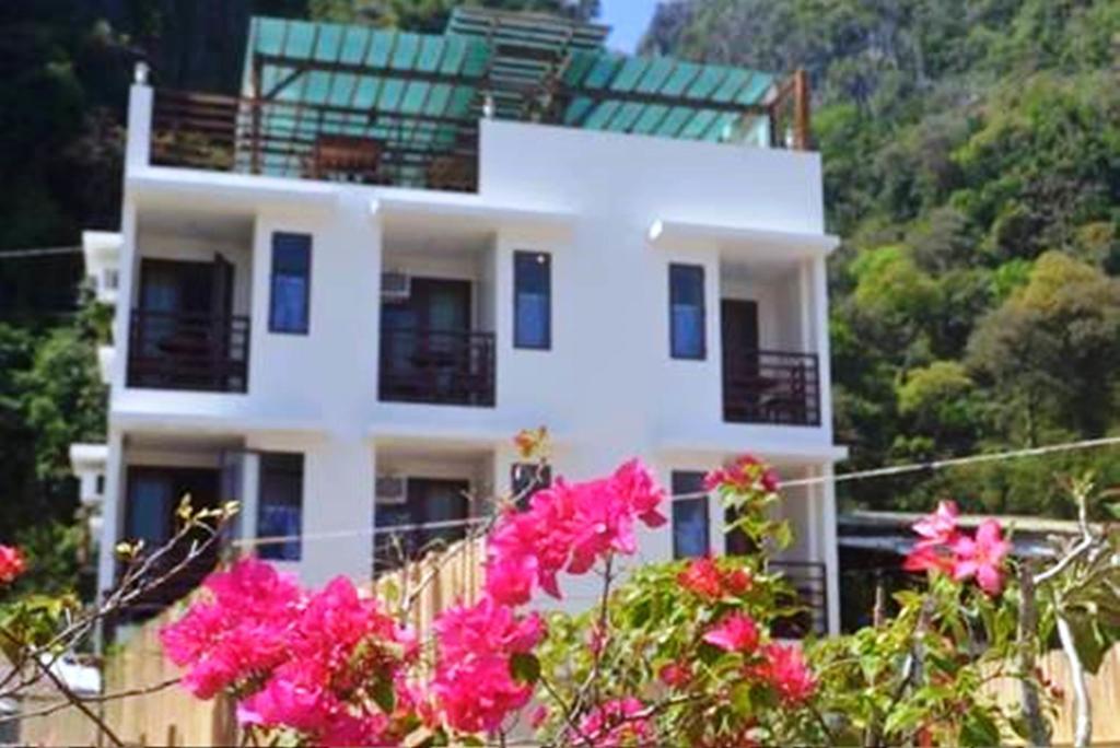 Dayunan Tourist Inn El Nido Esterno foto