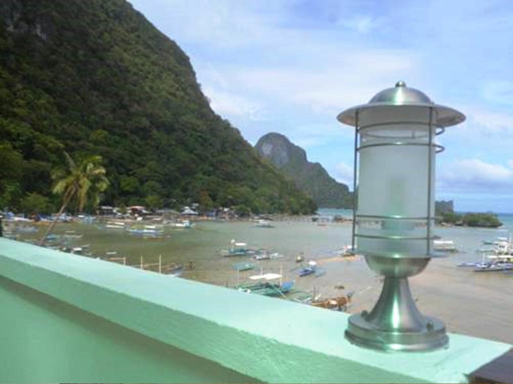 Dayunan Tourist Inn El Nido Esterno foto