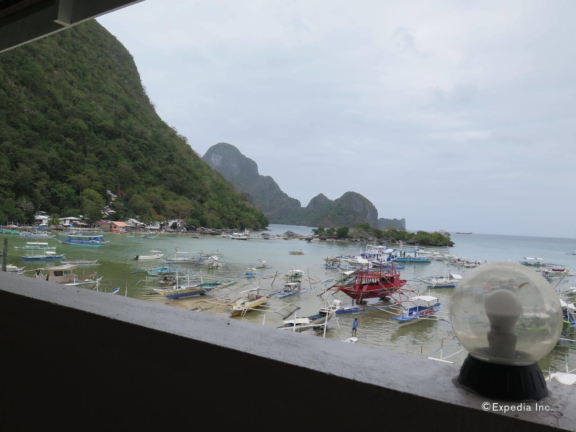 Dayunan Tourist Inn El Nido Esterno foto